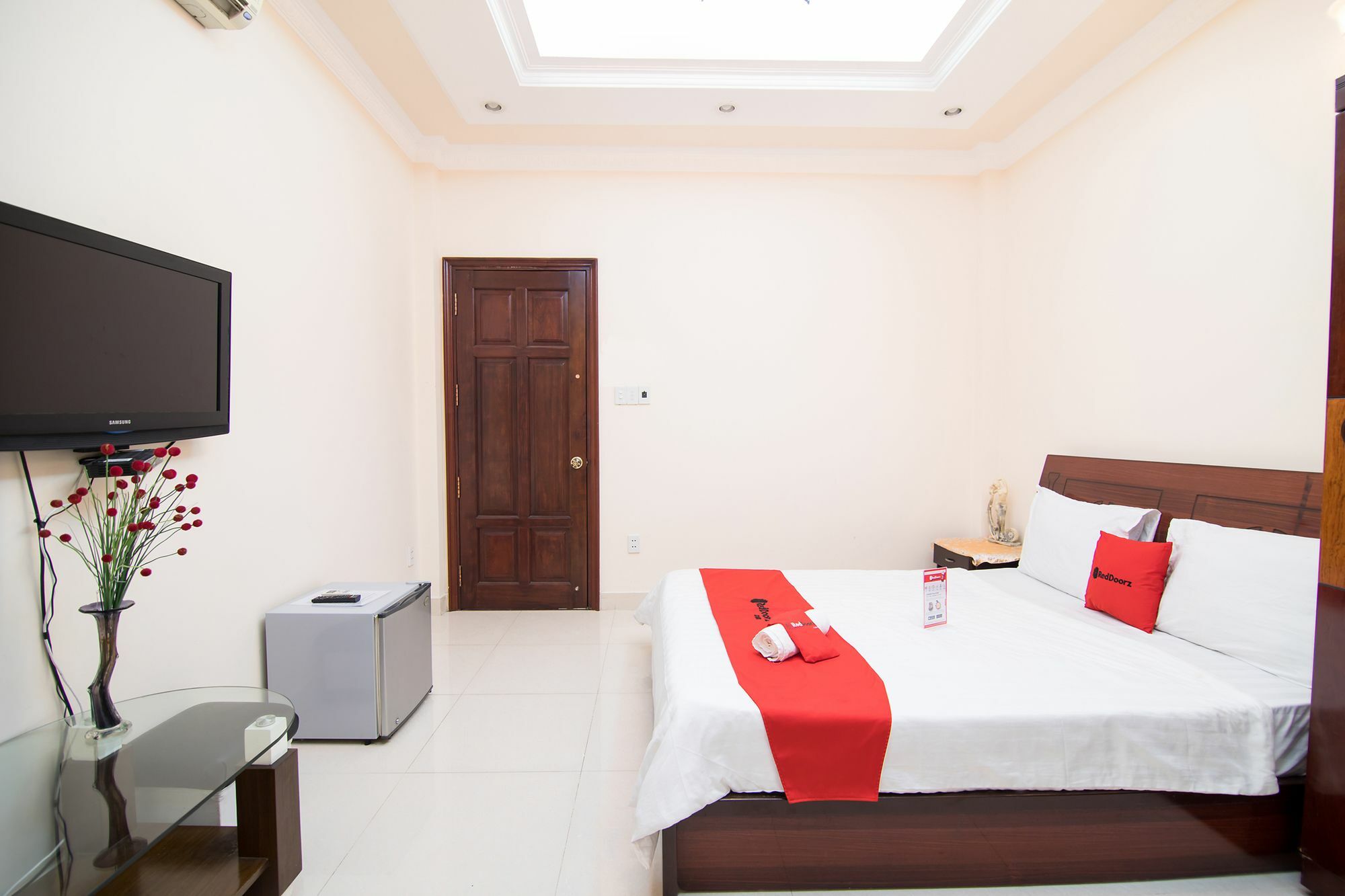 Reddoorz Near Pico Plaza Cong Hoa Hotel โฮจิมินห์ซิตี้ ภายนอก รูปภาพ