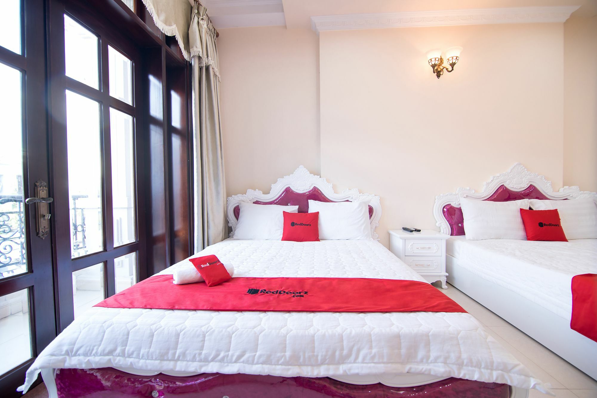 Reddoorz Near Pico Plaza Cong Hoa Hotel โฮจิมินห์ซิตี้ ภายนอก รูปภาพ