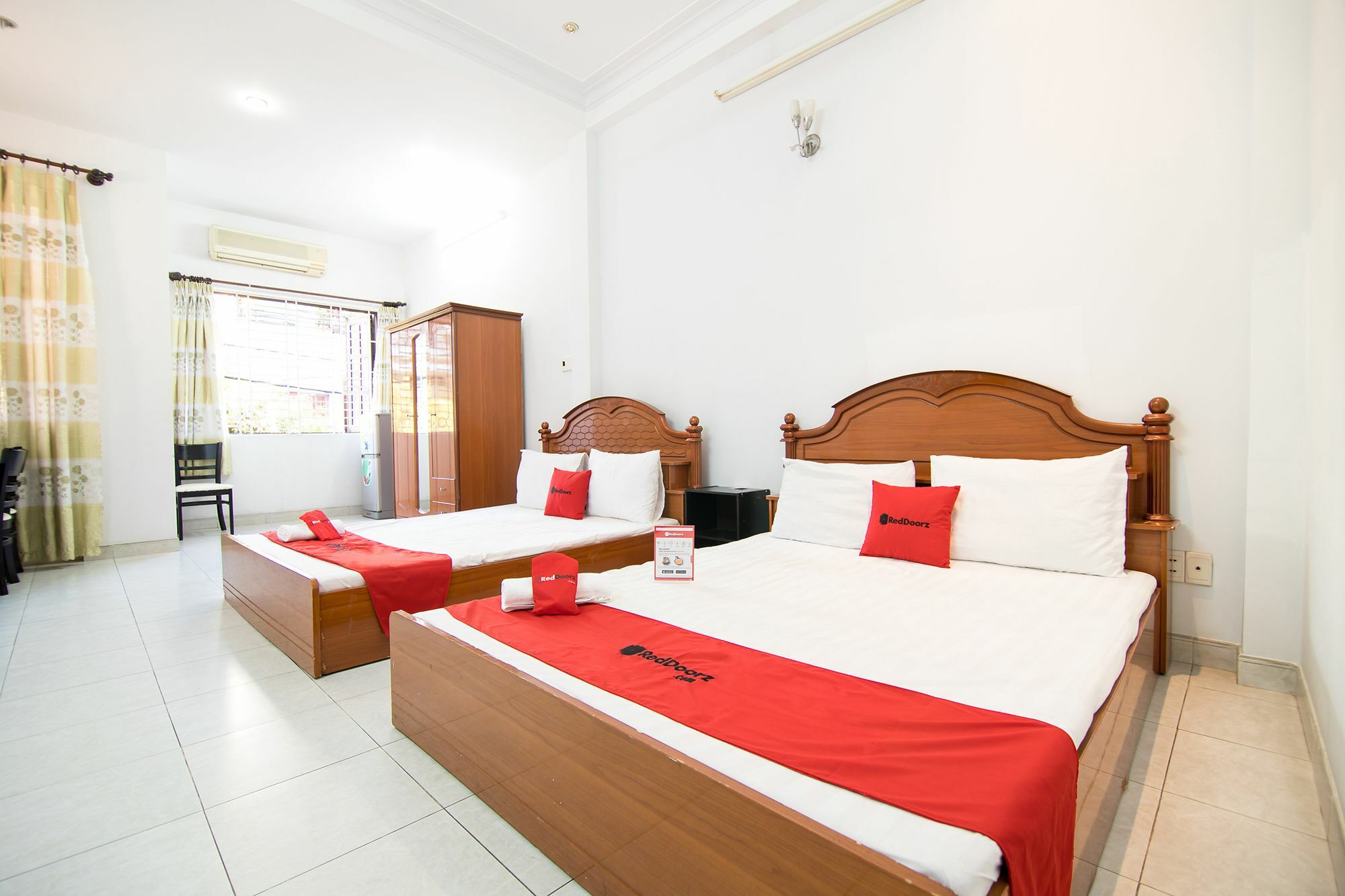 Reddoorz Near Pico Plaza Cong Hoa Hotel โฮจิมินห์ซิตี้ ภายนอก รูปภาพ